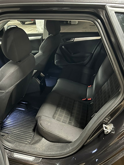 Audi A4 8 of 12