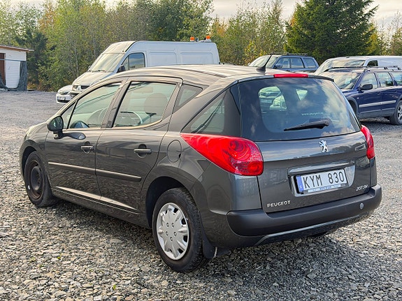 Peugeot 207 SW 3 of 12