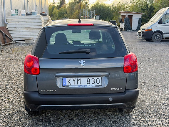 Peugeot 207 SW 4 of 12