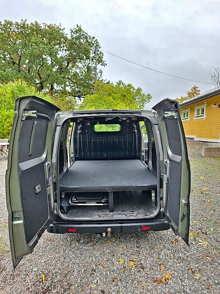 Nissan NV200 5 of 7
