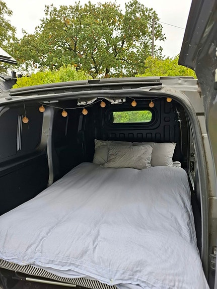 Nissan NV200 6 of 7