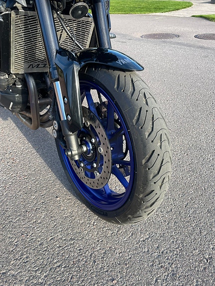 Yamaha MT-09 8 of 8
