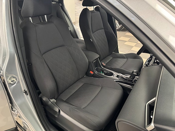 Toyota Corolla Cross 17 of 18