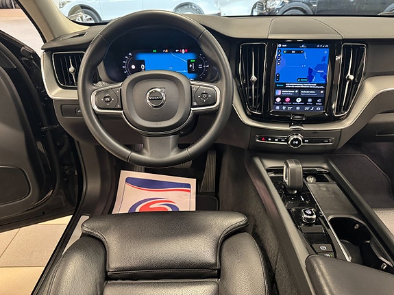 Volvo XC60 8 of 26