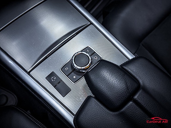 Mercedes-Benz E220 27 of 30