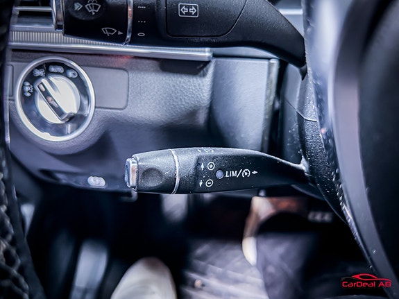Mercedes-Benz E220 22 of 30