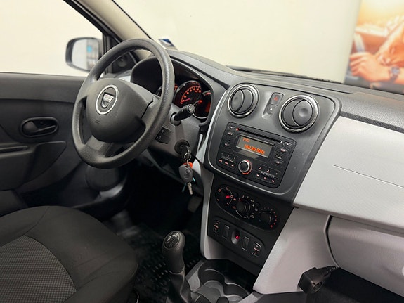 Dacia Sandero 2 of 16