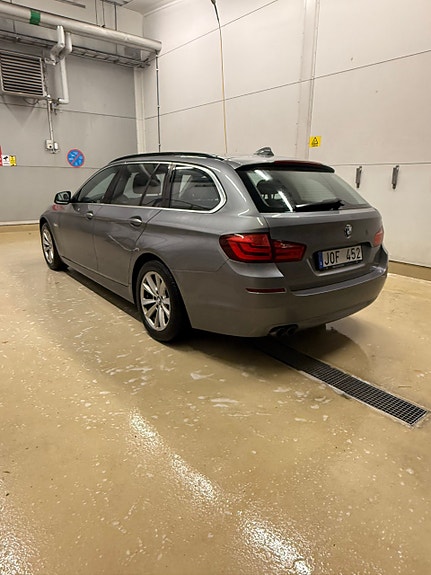 BMW 520d 2 of 9