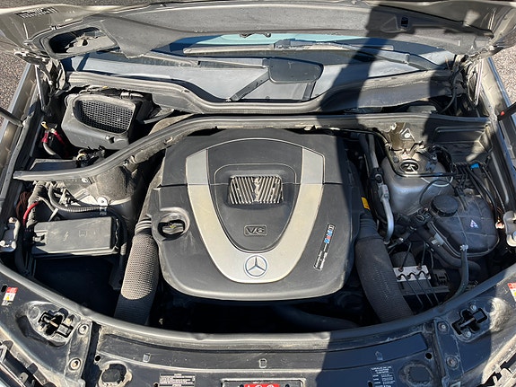 Mercedes-Benz ML350 9 of 11
