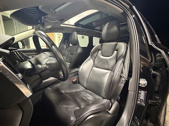 Volvo V90 Cross Country 19 of 30
