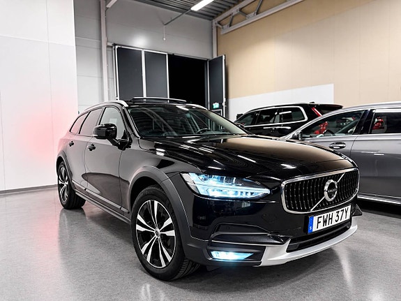 Volvo V90 Cross Country 5 of 30