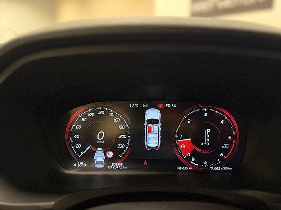 Volvo V90 Cross Country 21 of 30