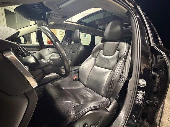 Volvo V90 Cross Country 18 of 30