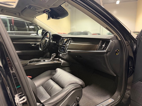 Volvo V90 Cross Country 17 of 30