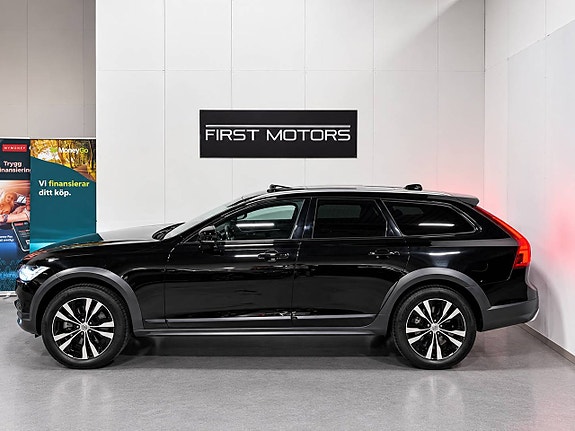 Volvo V90 Cross Country 3 of 30