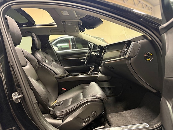 Volvo V90 Cross Country 16 of 30