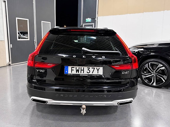 Volvo V90 Cross Country 9 of 30