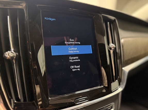 Volvo V90 Cross Country 29 of 30