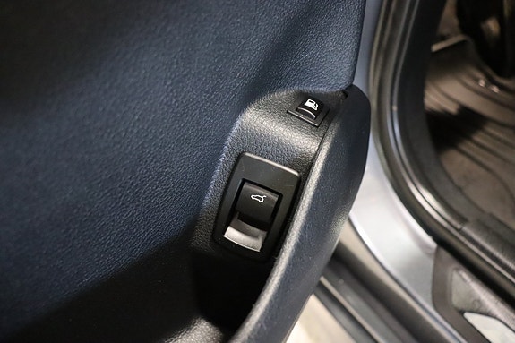 BMW 225xe 27 of 29