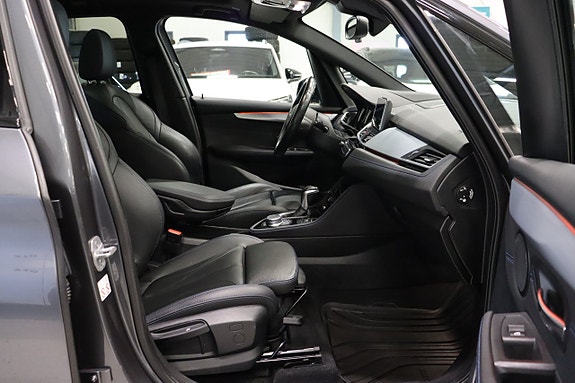 BMW 225xe 12 of 29