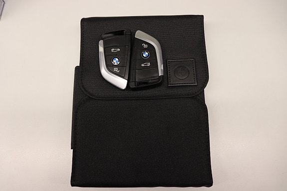 BMW 225xe 29 of 29