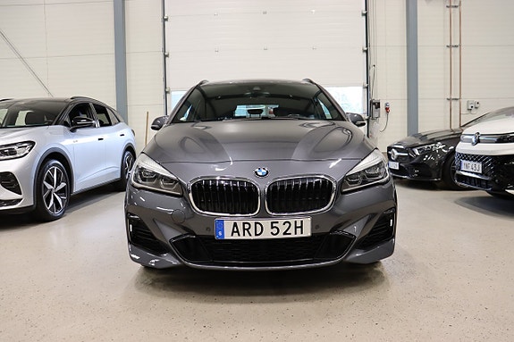 BMW 225xe 2 of 29