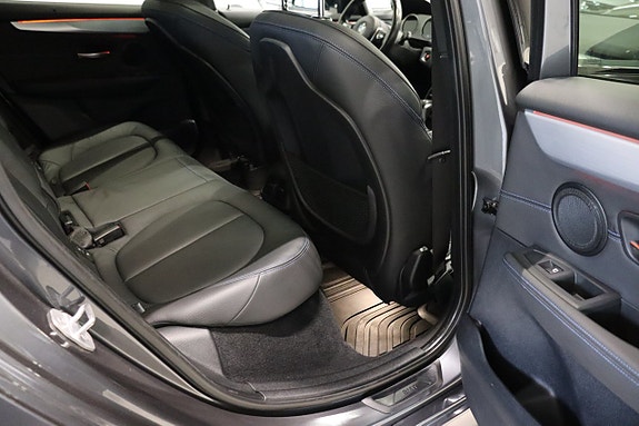 BMW 225xe 11 of 29