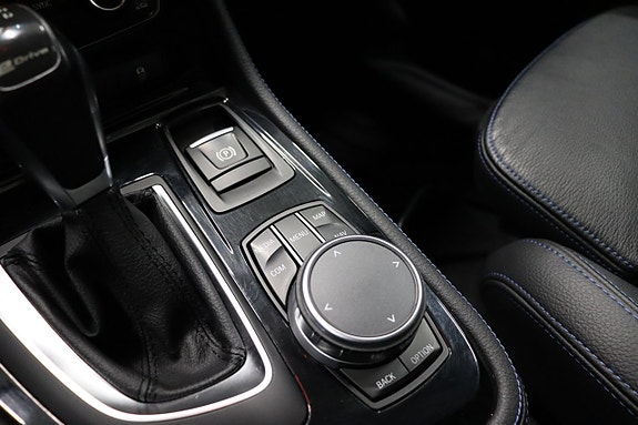 BMW 225xe 24 of 29