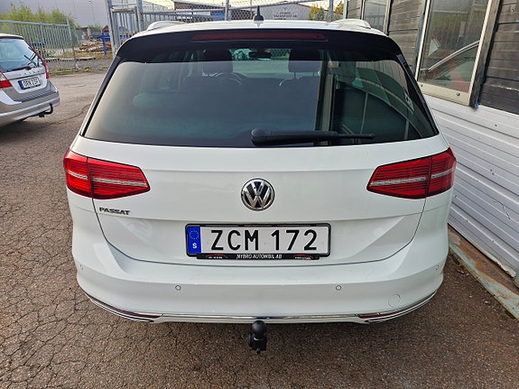 Volkswagen Passat 13 of 14