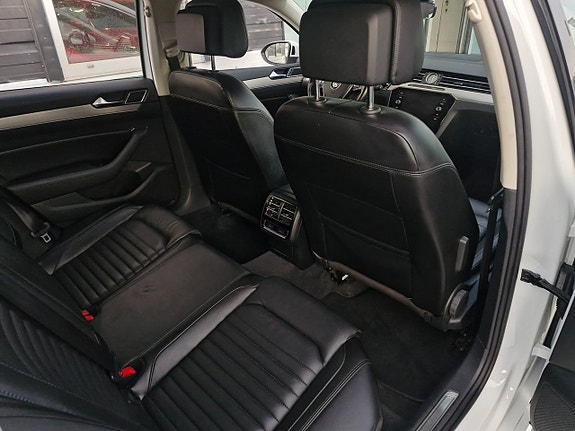 Volkswagen Passat 10 of 14