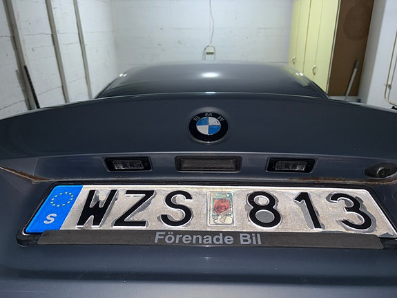 BMW 320i 6 of 7