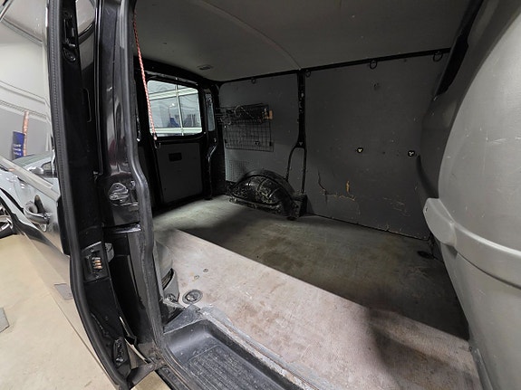 Volkswagen Transporter 13 of 23