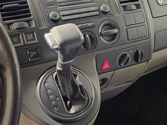 Volkswagen Transporter 12 of 23