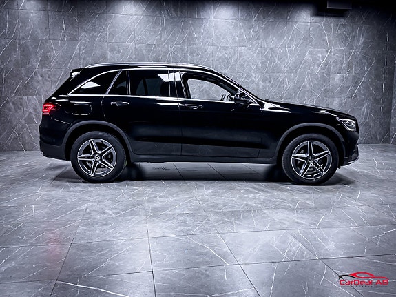 Mercedes-Benz GLC300 de 8 of 30