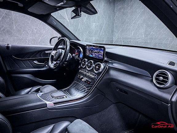 Mercedes-Benz GLC300 de 14 of 30