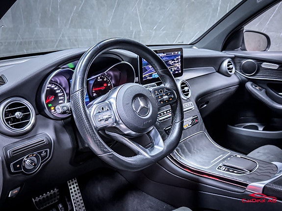 Mercedes-Benz GLC300 de 12 of 30