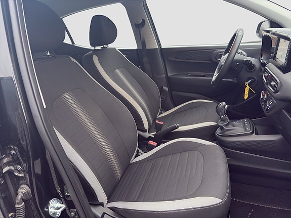 Hyundai i10 13 of 21
