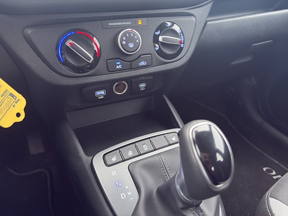 Hyundai i10 17 of 21