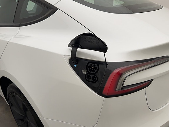 Tesla Model 3 28 of 29