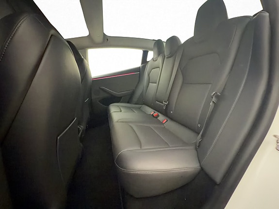 Tesla Model 3 15 of 29