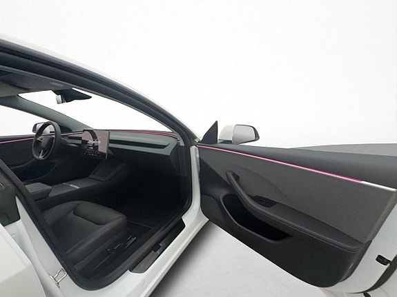Tesla Model 3 14 of 29