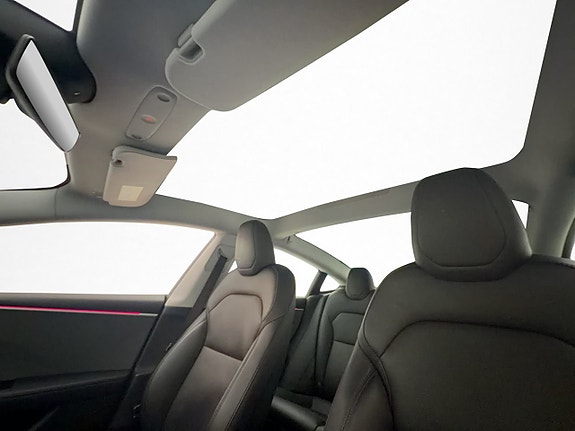 Tesla Model 3 11 of 29
