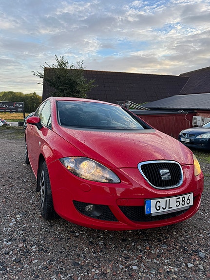 Seat Leon 2 of 4