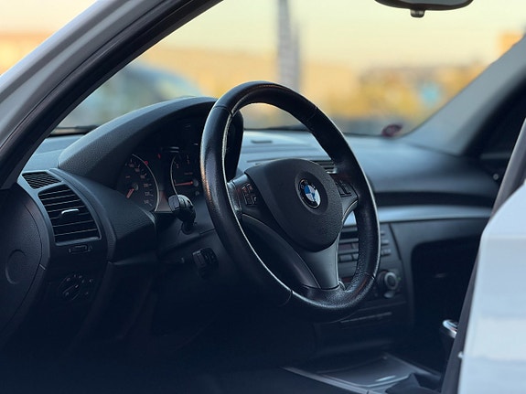BMW 118d 12 of 27