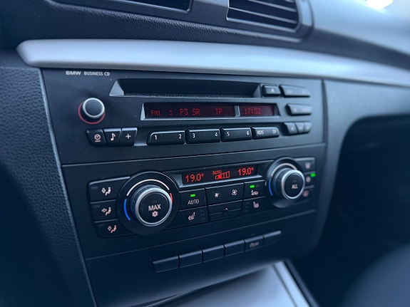 BMW 118d 25 of 27