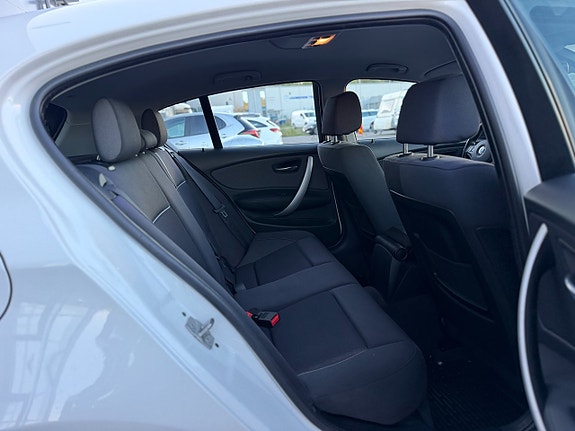BMW 118d 16 of 27