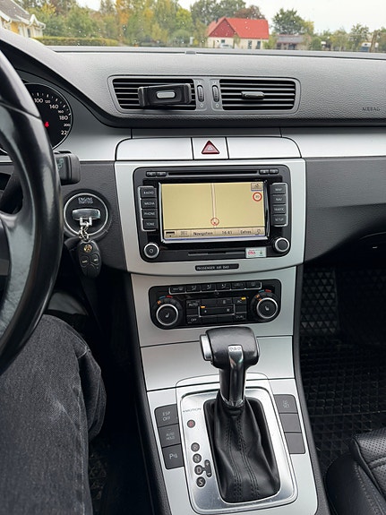 Volkswagen Passat 10 of 10