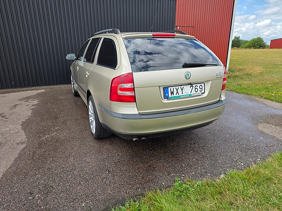 Skoda Octavia 5 of 8