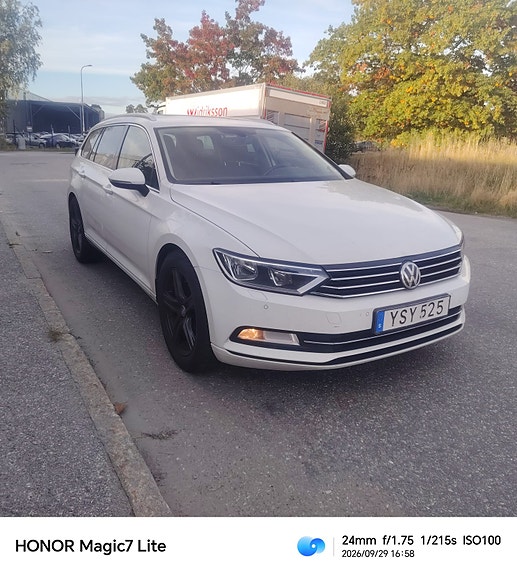 Volkswagen Passat 8 of 13