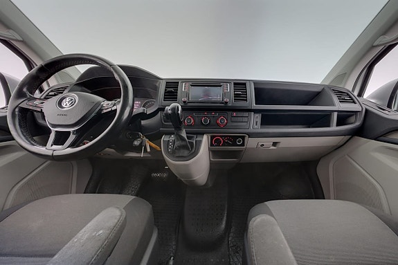 Volkswagen Transporter 12 of 28
